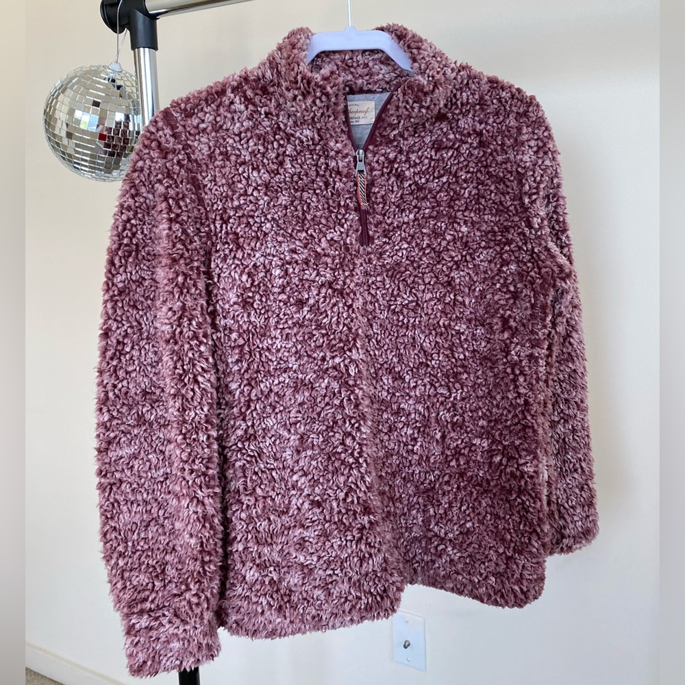 Burgundy/wine-colored super soft Sherpa quarter zip size S